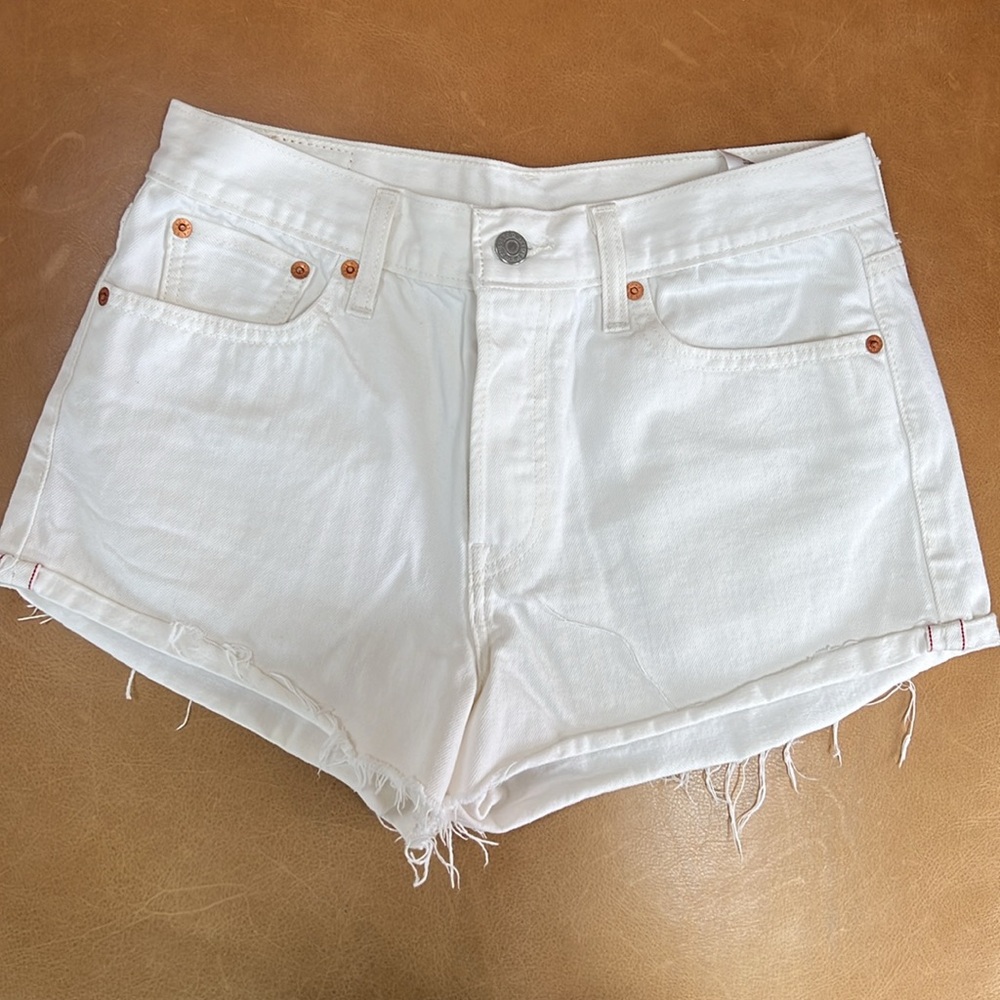 Levi’s Shorts - Picture 2 of 6